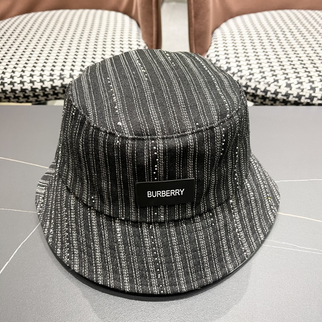  巴黎世家BALENCIAGA 新韩版时尚渔夫帽潮女士简约百搭防晒日系盆帽休
闲潮流情侣帽子