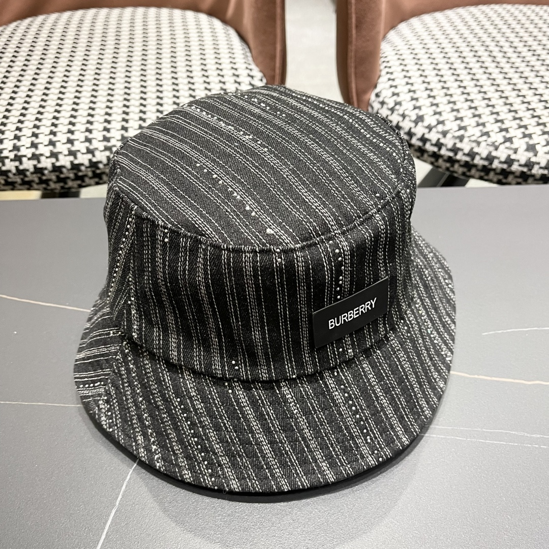  巴黎世家BALENCIAGA 新韩版时尚渔夫帽潮女士简约百搭防晒日系盆帽休
闲潮流情侣帽子