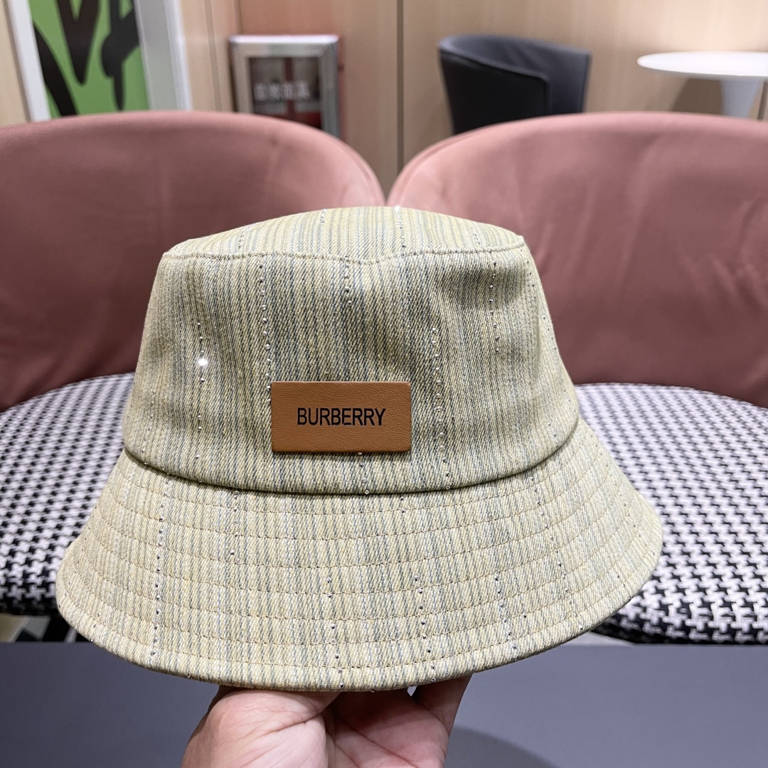  巴黎世家BALENCIAGA 新韩版时尚渔夫帽潮女士简约百搭防晒日系盆帽休
闲潮流情侣帽子