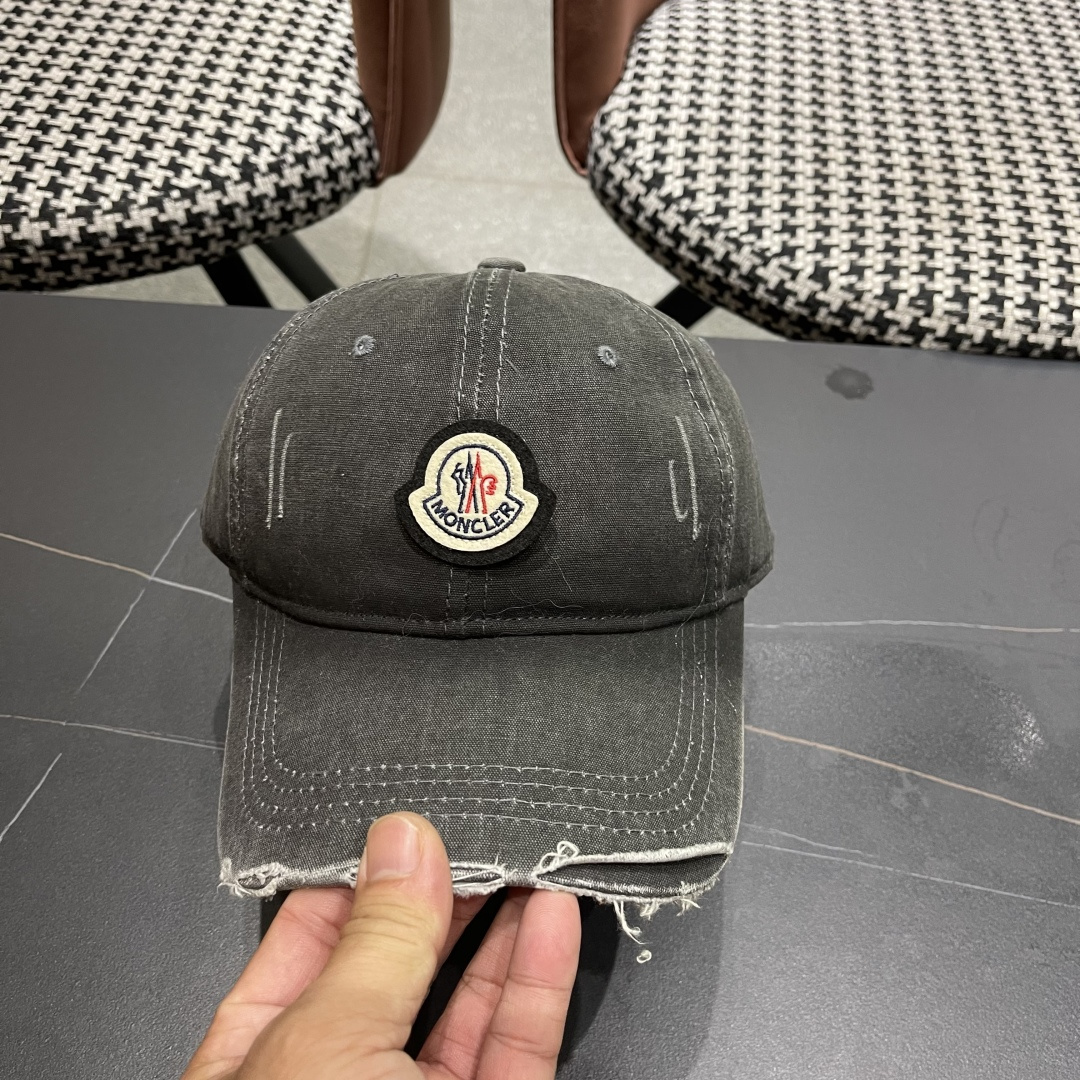  Moncler蒙口新款棒球帽，原版帆布料纯棉内里，轻盈透气！质量超赞，基础头围56，贴片可调节。