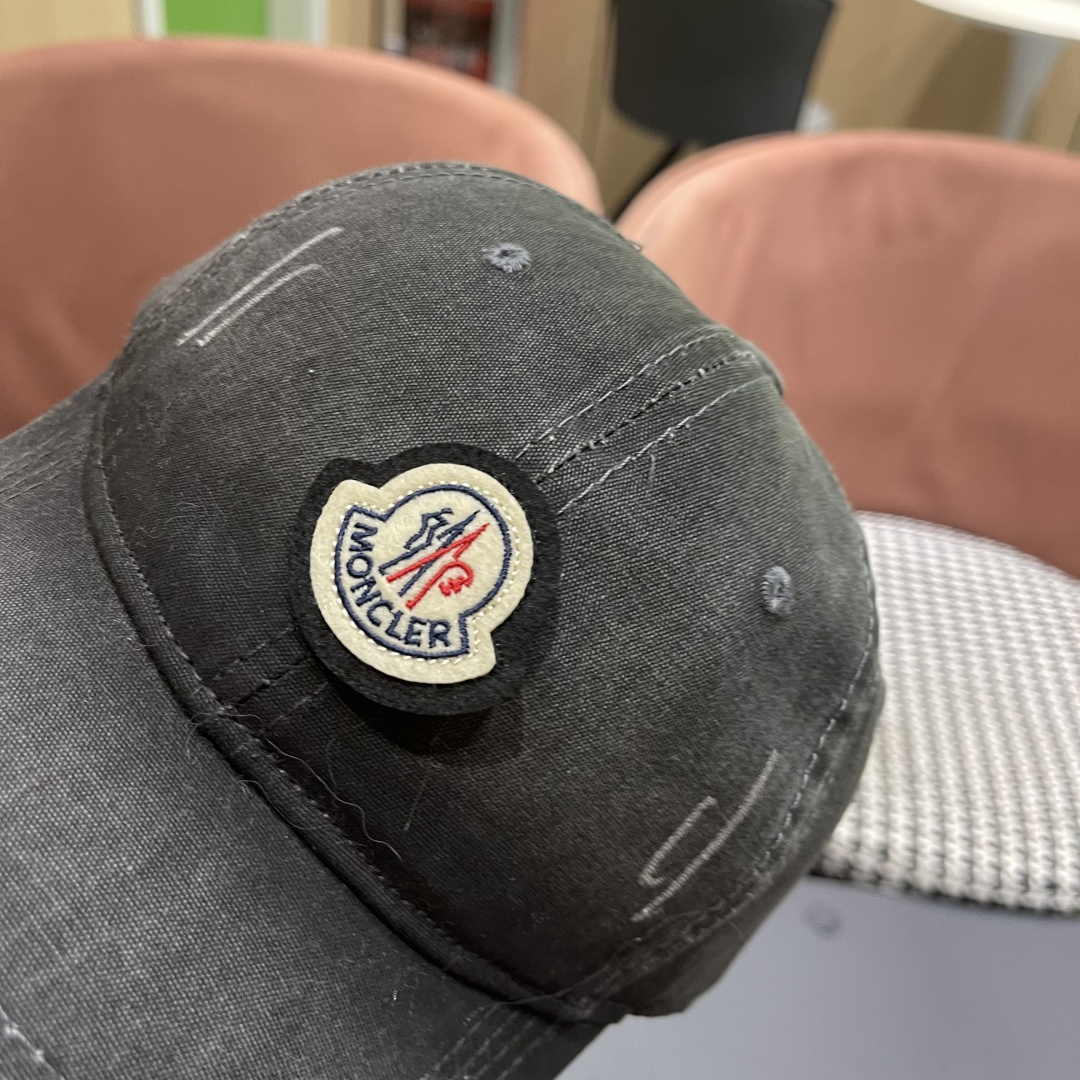  Moncler蒙口新款棒球帽，原版帆布料纯棉内里，轻盈透气！质量超赞，基础头围56，贴片可调节。