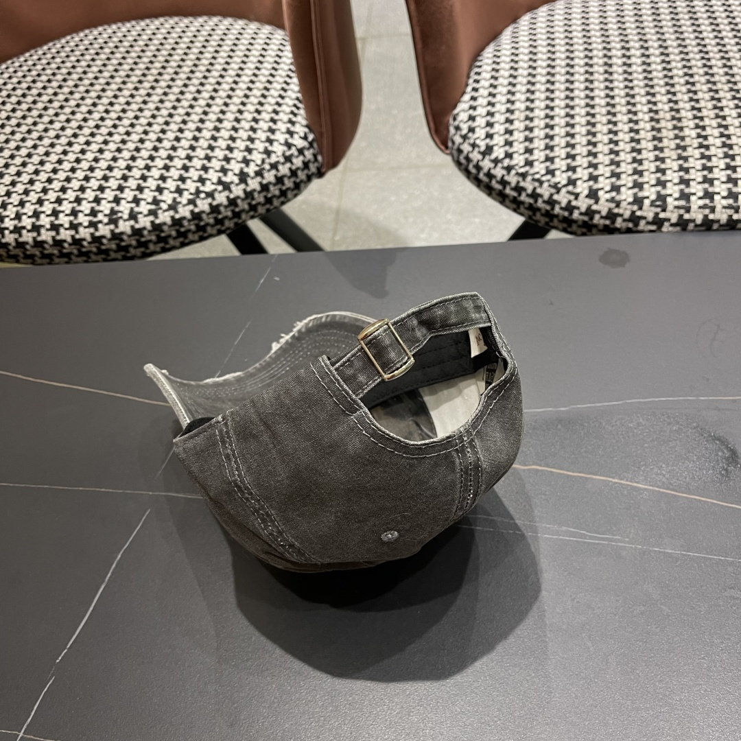  Moncler蒙口新款棒球帽，原版帆布料纯棉内里，轻盈透气！质量超赞，基础头围56，贴片可调节。