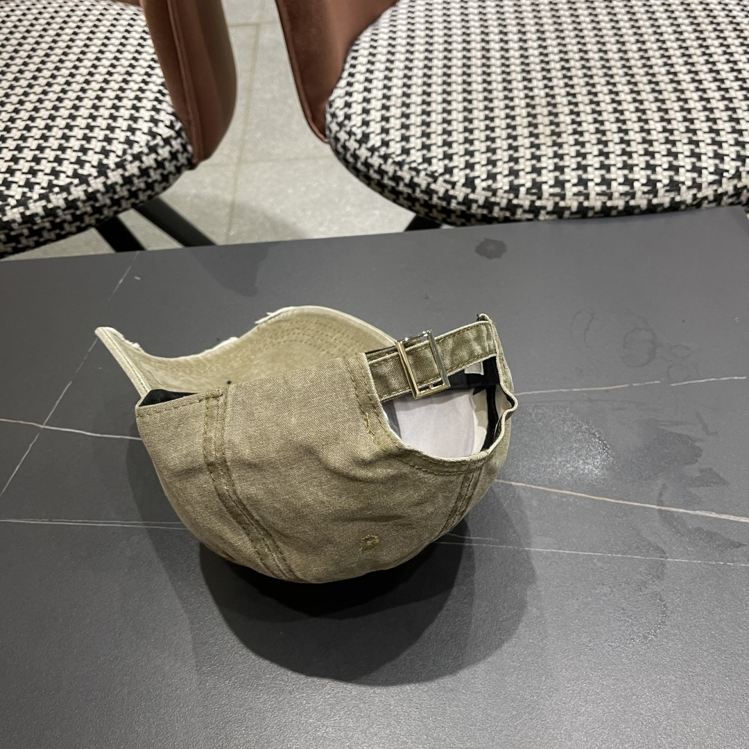  Moncler蒙口新款棒球帽，原版帆布料纯棉内里，轻盈透气！质量超赞，基础头围56，贴片可调节。