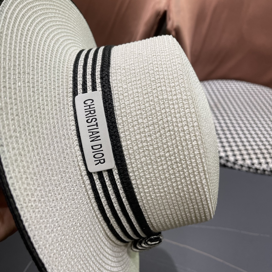  Dior迪奥新款草帽，遮阳帽，太阳帽，沙滩遮阳帽帽，拼色头围57cm