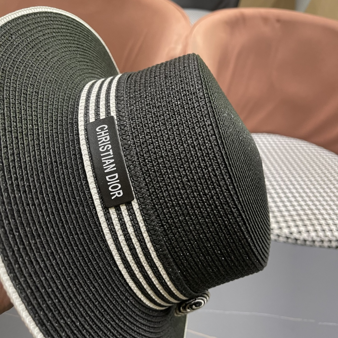  Dior迪奥新款草帽，遮阳帽，太阳帽，沙滩遮阳帽帽，拼色头围57cm