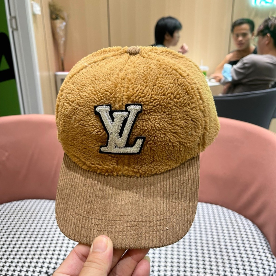 🧢LouisVuitton路易威登 👒😍LV仿貂毛绒面料棒球帽，超百搭遮阳防晒帽，气质名媛风格，超文艺，