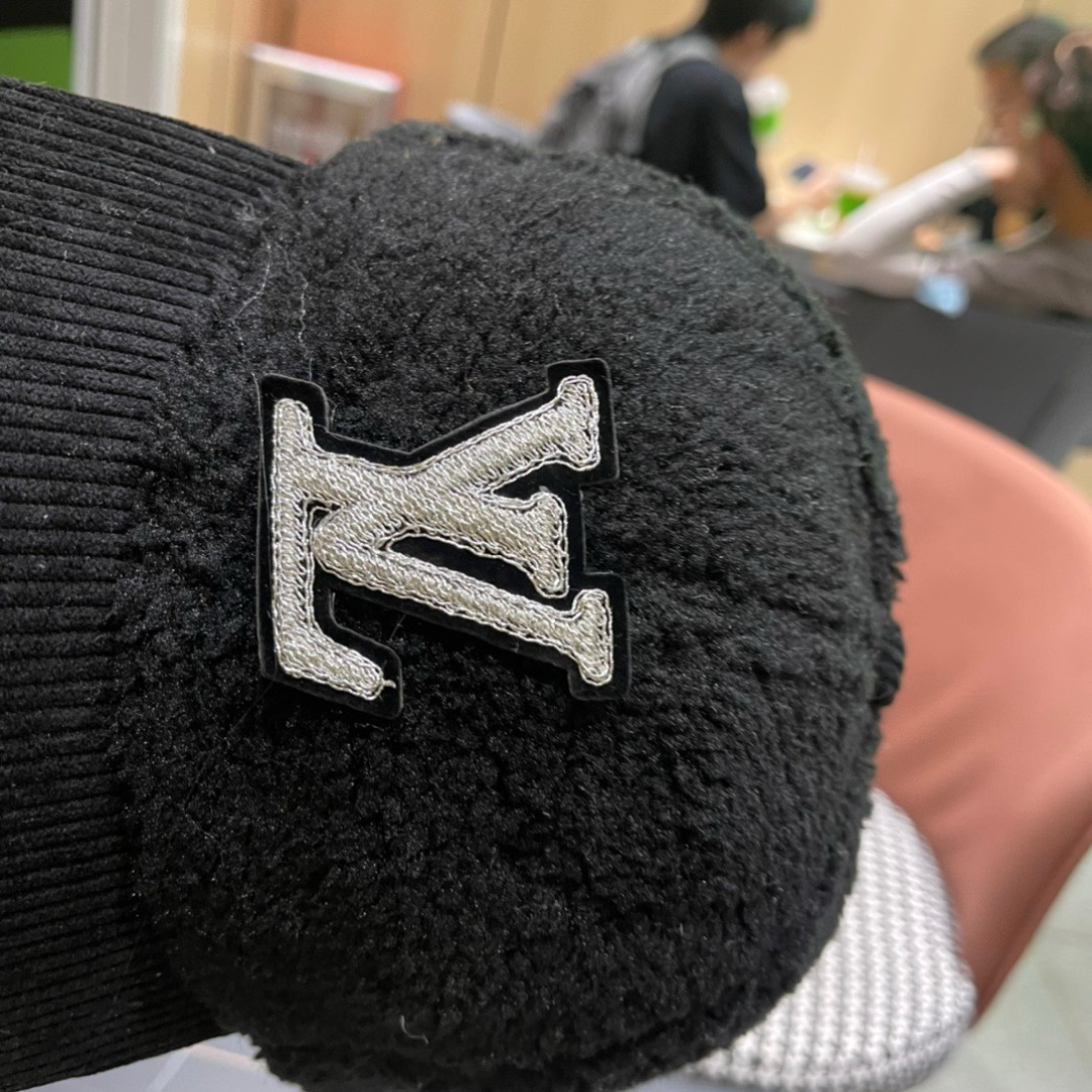 🧢LouisVuitton路易威登 👒😍LV仿貂毛绒面料棒球帽，超百搭遮阳防晒帽，气质名媛风格，超文艺，