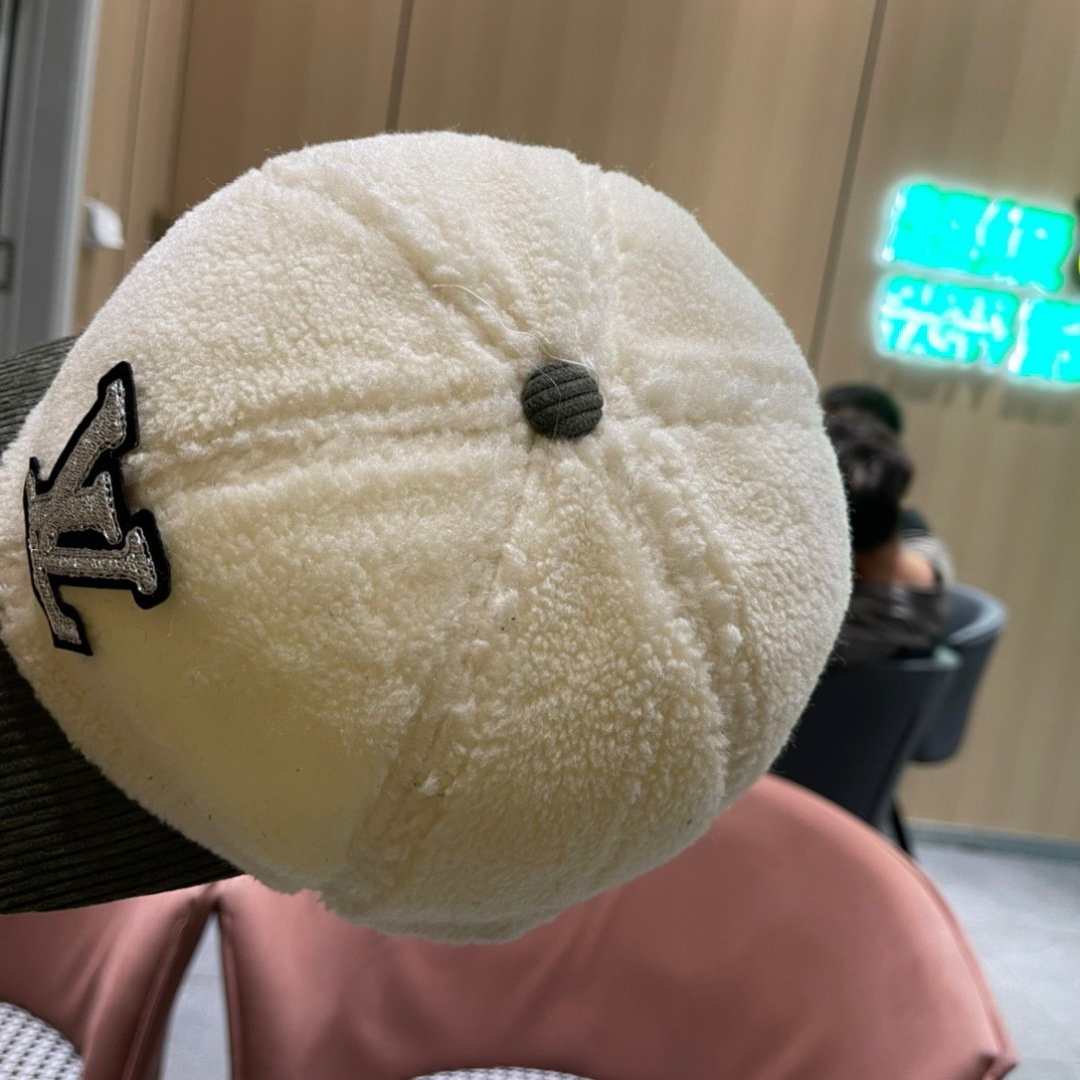 🧢LouisVuitton路易威登 👒😍LV仿貂毛绒面料棒球帽，超百搭遮阳防晒帽，气质名媛风格，超文艺，