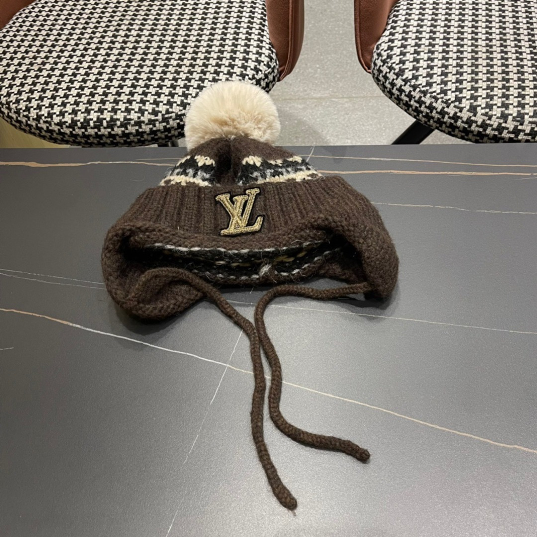  LouisVuitton路易威登秋冬专柜针织毛线保暖护耳帽，百搭款超火爆
定制超毛球质感一流
图片实拍