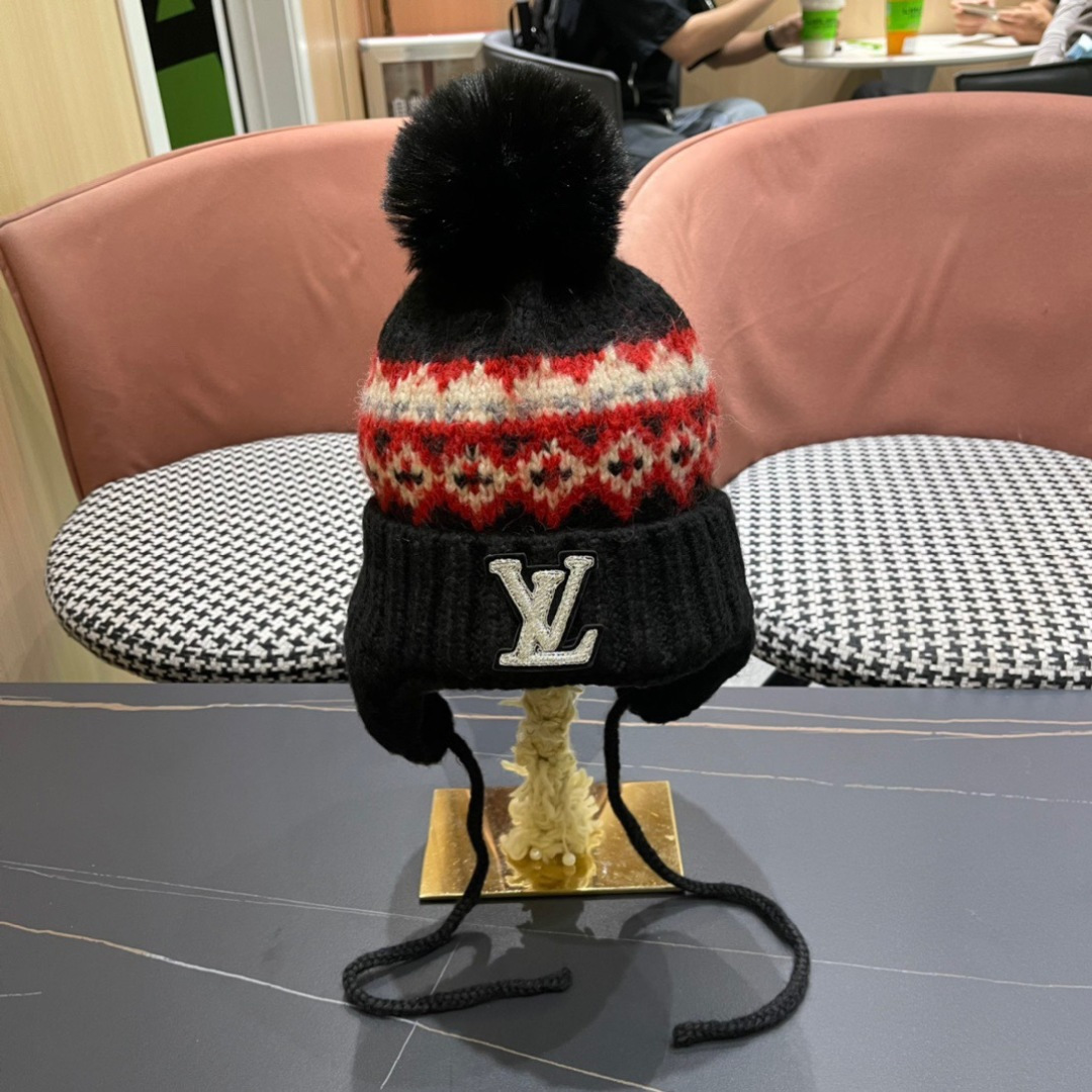  LouisVuitton路易威登秋冬专柜针织毛线保暖护耳帽，百搭款超火爆
定制超毛球质感一流
图片实拍