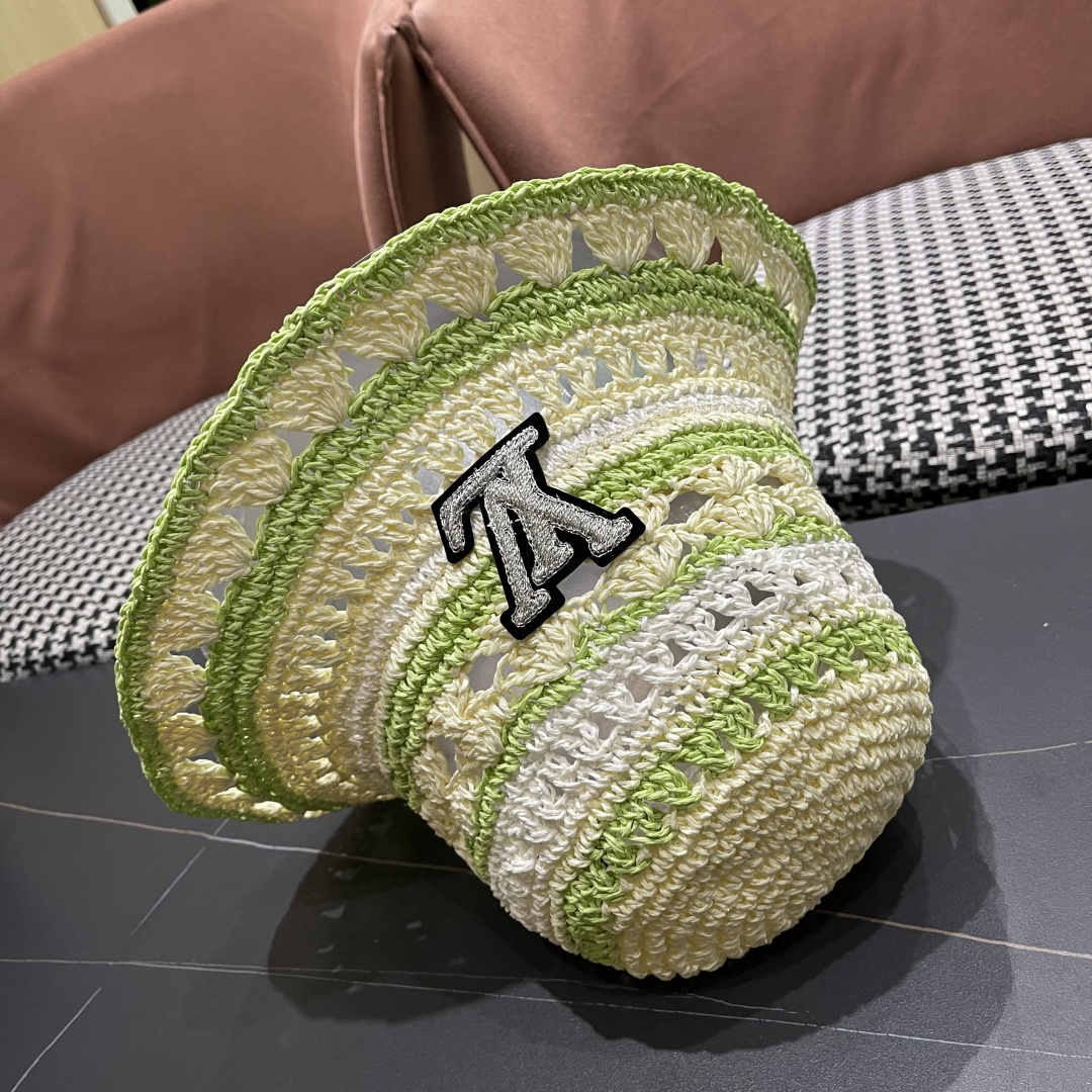  lv路易威登韩版新款气质渔夫帽子女出游甜美百搭防晒流苏镂空遮阳草帽潮网红同款