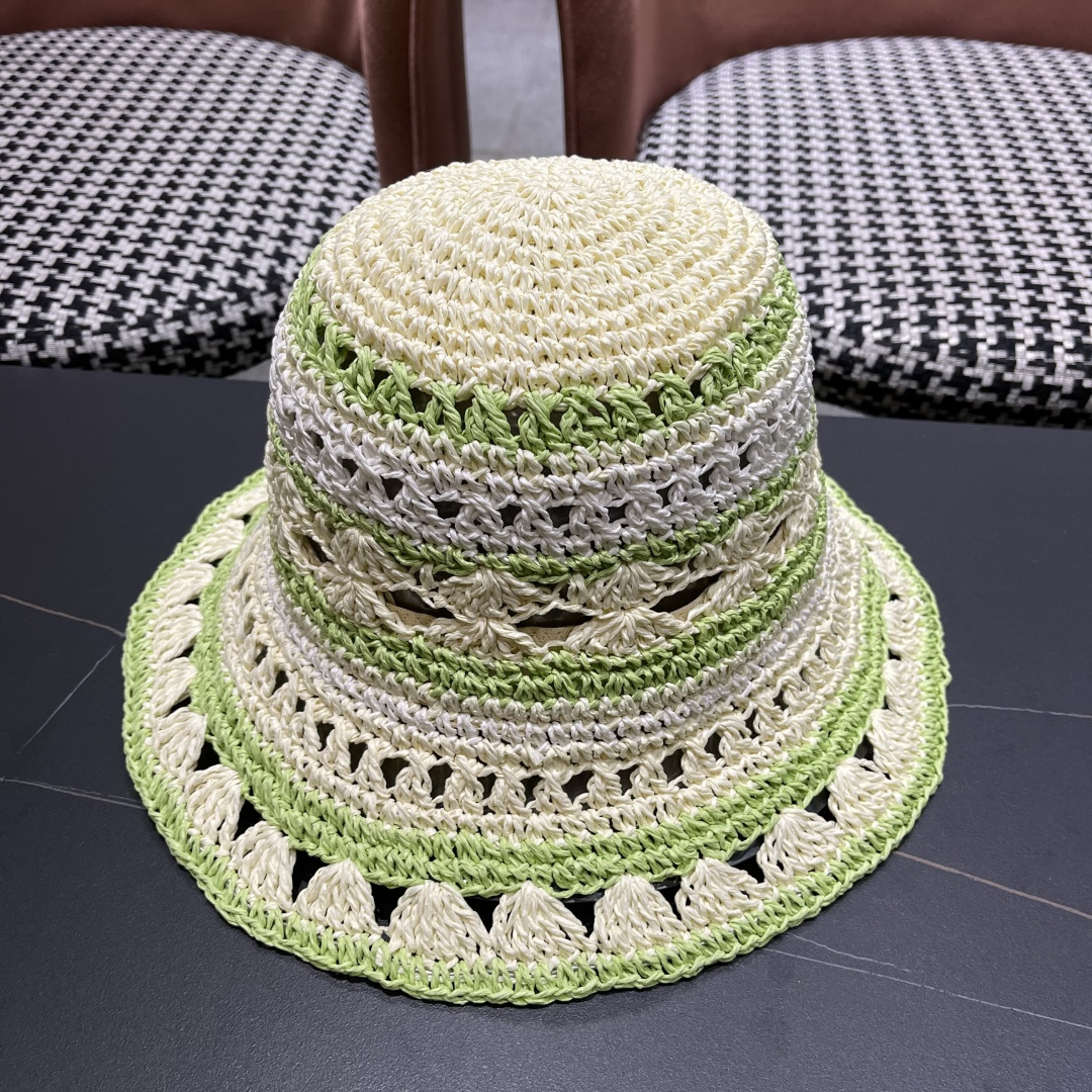  lv路易威登韩版新款气质渔夫帽子女出游甜美百搭防晒流苏镂空遮阳草帽潮网红同款