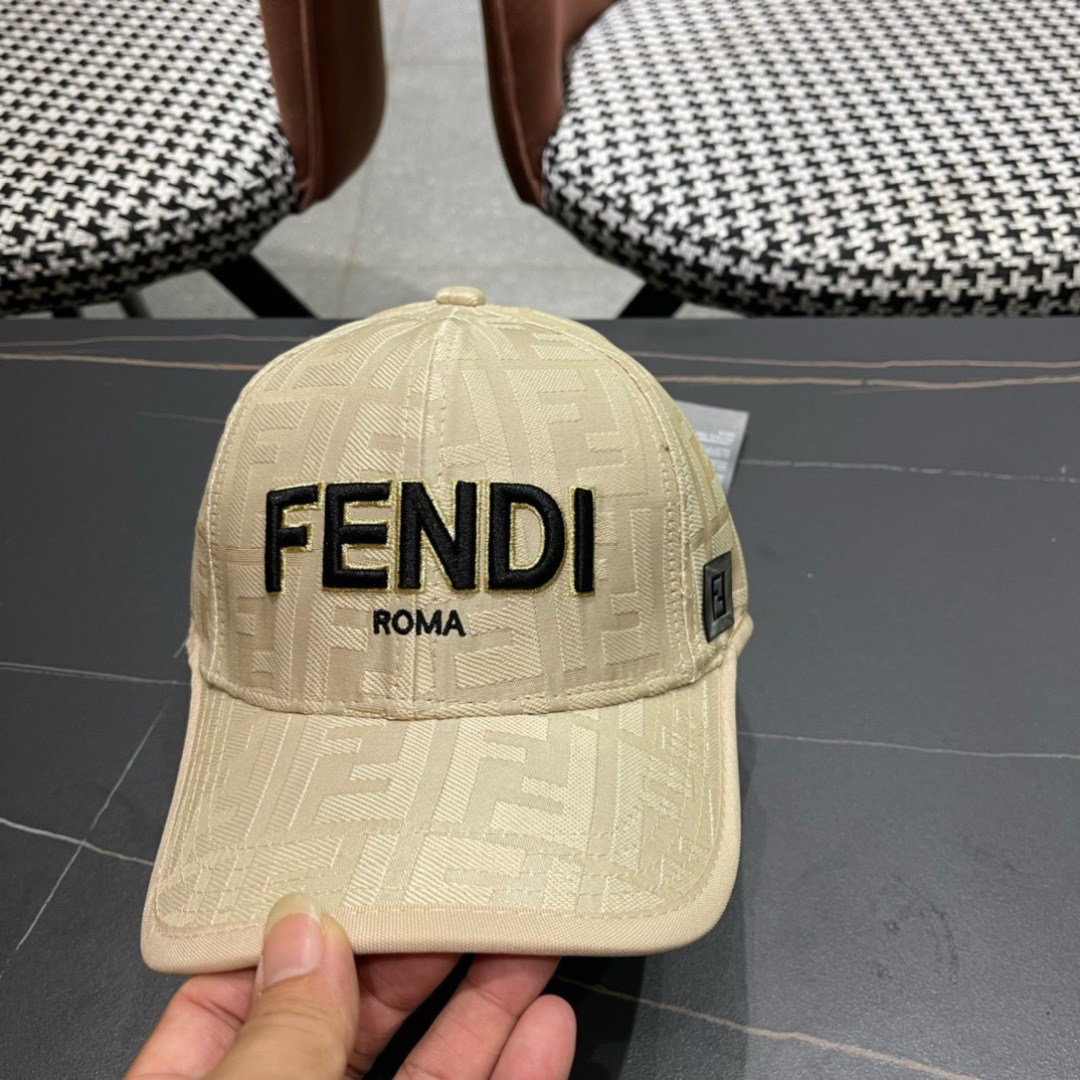  Fendi（芬迪）新款原单棒球帽， 双F提花，专柜常年热卖款，口碑极佳，11开模订制轻盈透气！质量超赞