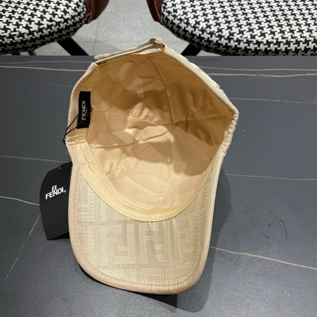  Fendi（芬迪）新款原单棒球帽， 双F提花，专柜常年热卖款，口碑极佳，11开模订制轻盈透气！质量超赞