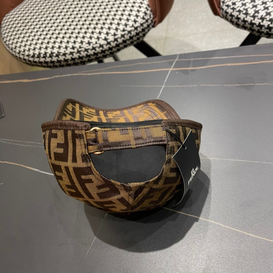  Fendi（芬迪）新款原单棒球帽， 双F提花，专柜常年热卖款，口碑极佳，11开模订制轻盈透气！质量超赞