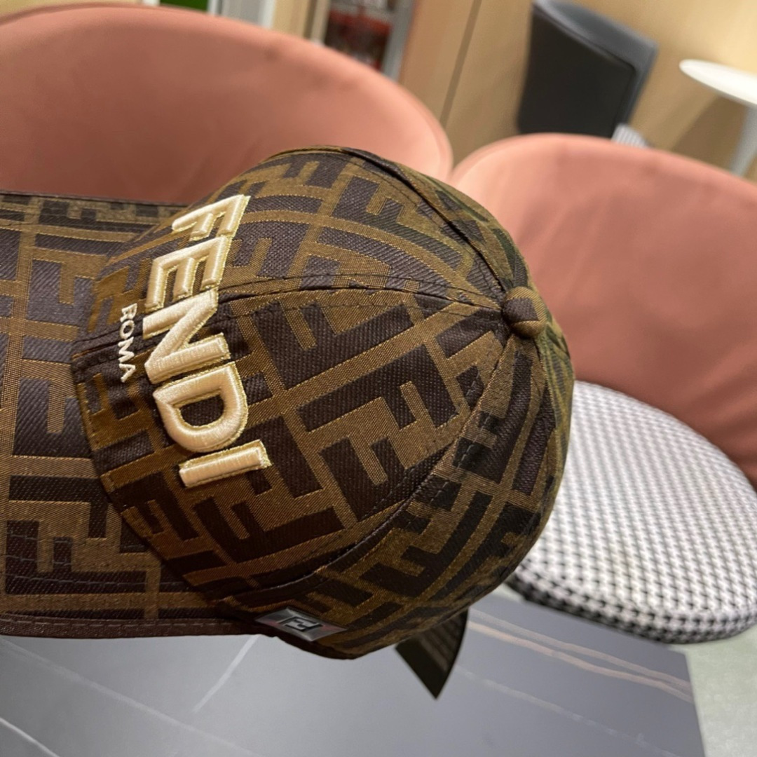  Fendi（芬迪）新款原单棒球帽， 双F提花，专柜常年热卖款，口碑极佳，11开模订制轻盈透气！质量超赞