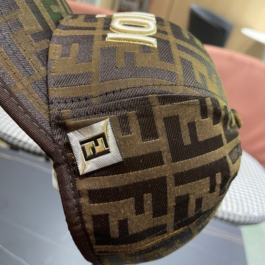  Fendi（芬迪）新款原单棒球帽， 双F提花，专柜常年热卖款，口碑极佳，11开模订制轻盈透气！质量超赞