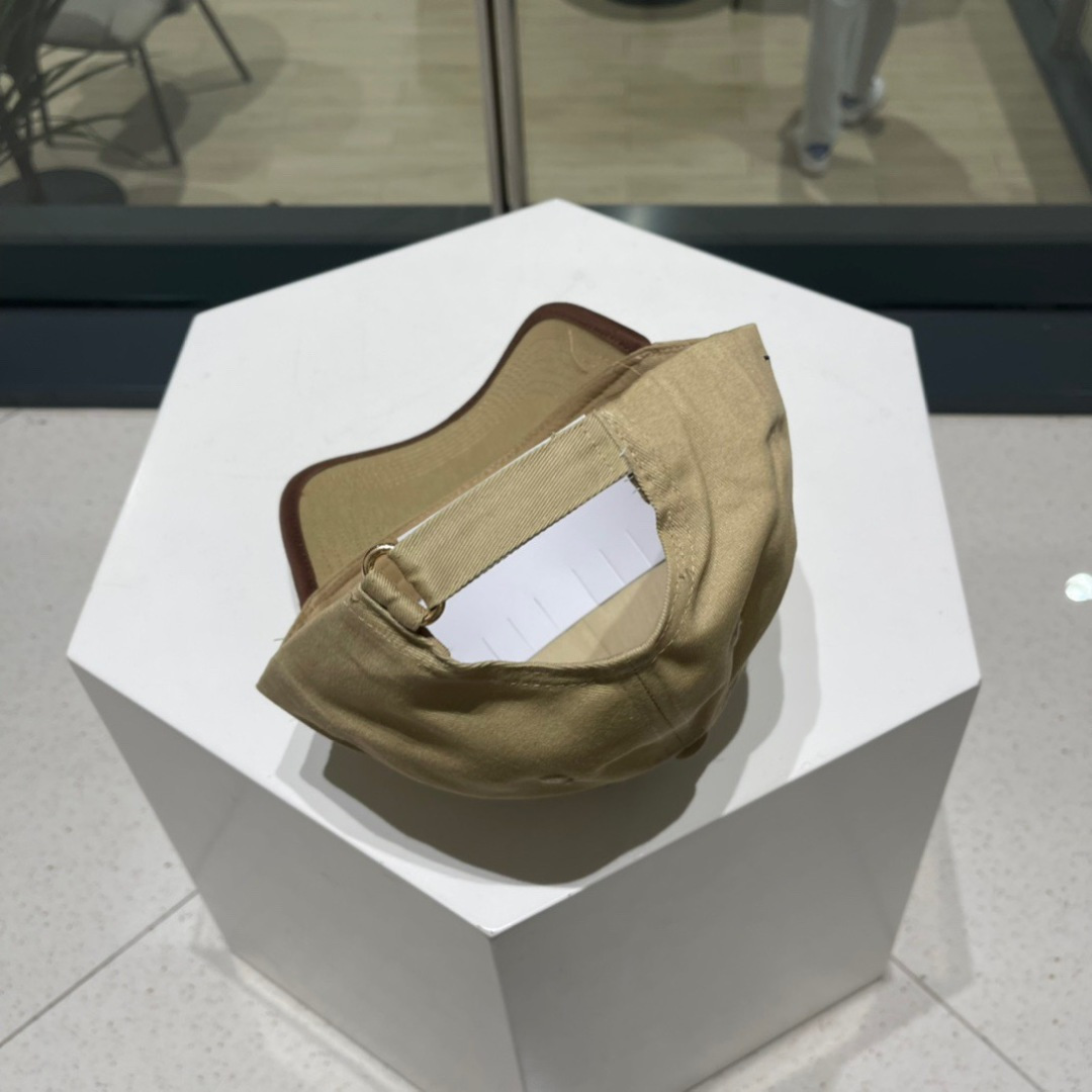  Chanel香奈儿新款棒球帽，夏款鸭舌帽，网状风格独特设计，单色 头围57cm