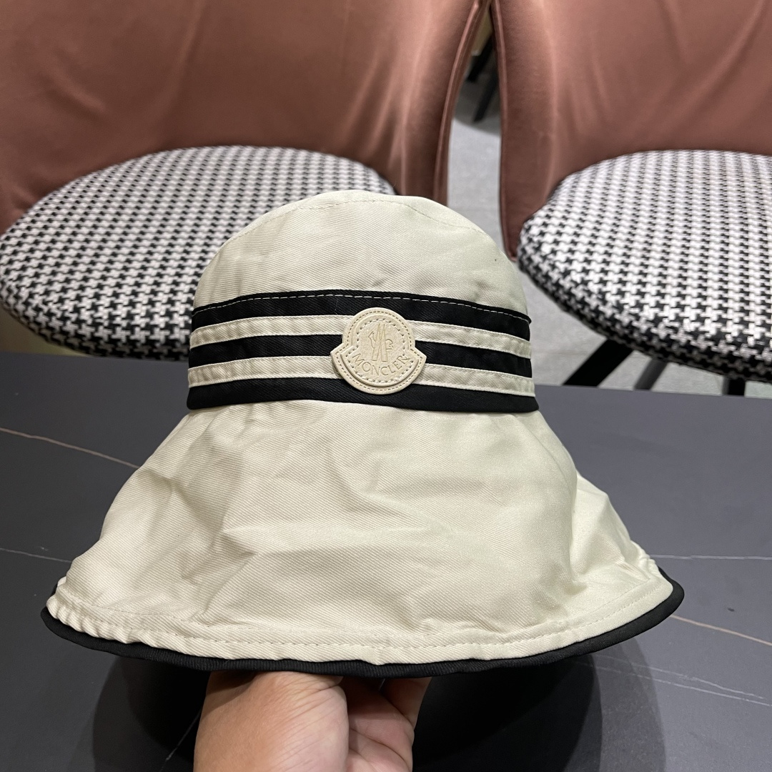  蒙口Moncler日本黑胶防晒帽子女夏季防紫外线大
帽檐可折叠遮阳渔夫帽 