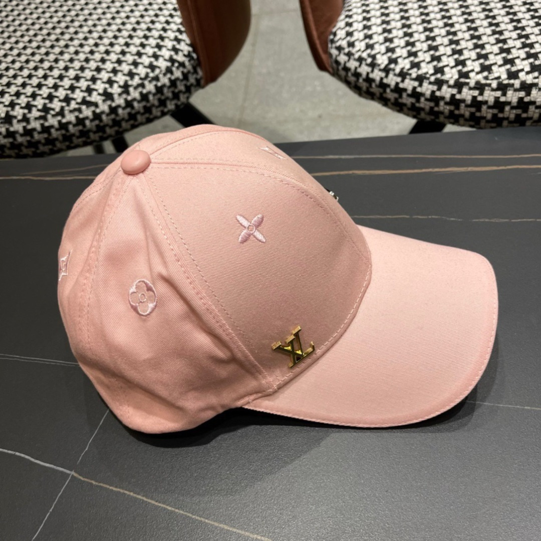
新款出货！LV路易威登新款原单棒球帽， 专柜11开模订制，纯棉内里，轻盈透气！质量超赞，基础头围56，