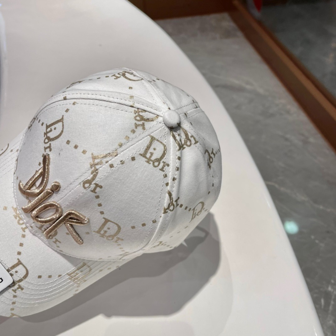 🧢Dior(迪奥) 新款原单棒球帽， 精致格调很有感觉，专柜断货热门，质量超赞