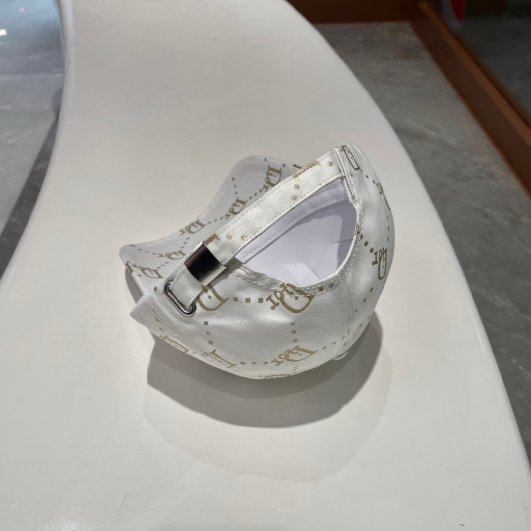 🧢Dior(迪奥) 新款原单棒球帽， 精致格调很有感觉，专柜断货热门，质量超赞