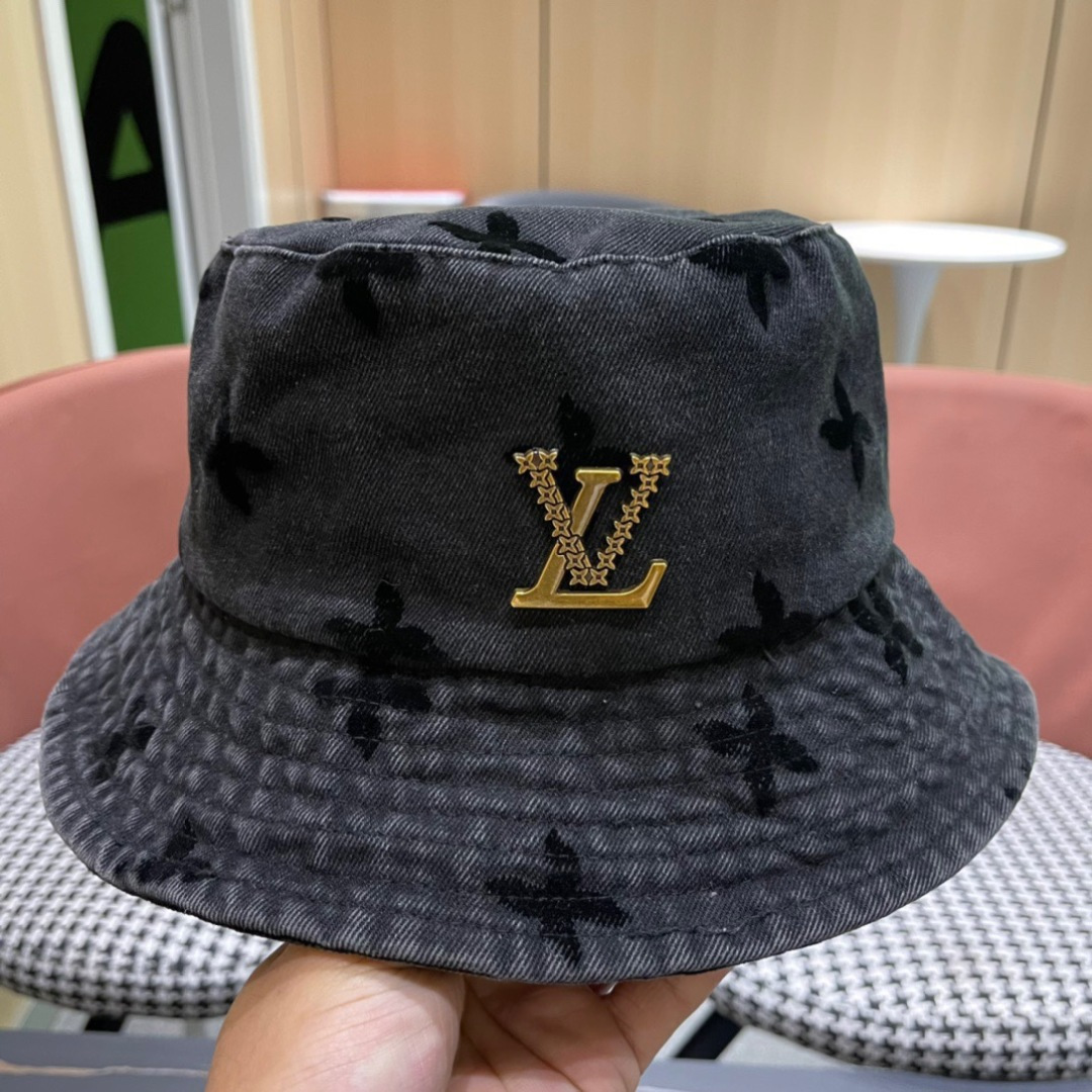  路易威登 LouisVuitton 😍新款LV渔夫帽重工打造♥️渔夫系列高端大气，百搭款🤗男女通用！