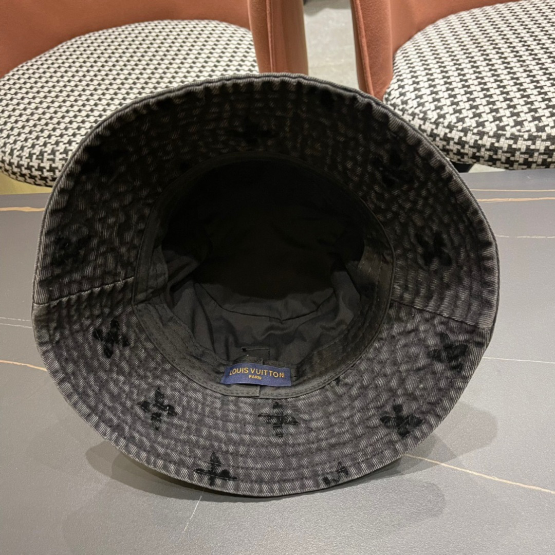  路易威登 LouisVuitton 😍新款LV渔夫帽重工打造♥️渔夫系列高端大气，百搭款🤗男女通用！