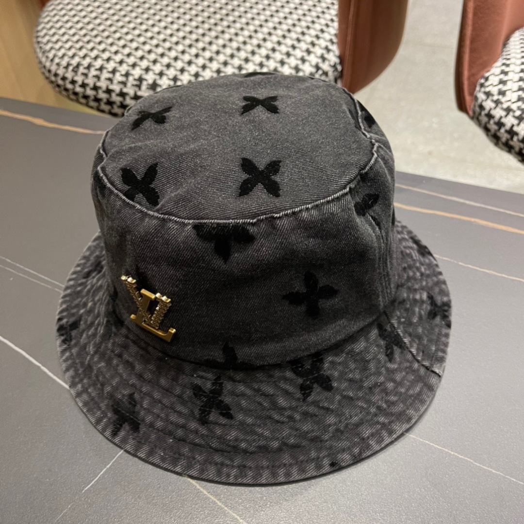  路易威登 LouisVuitton 😍新款LV渔夫帽重工打造♥️渔夫系列高端大气，百搭款🤗男女通用！