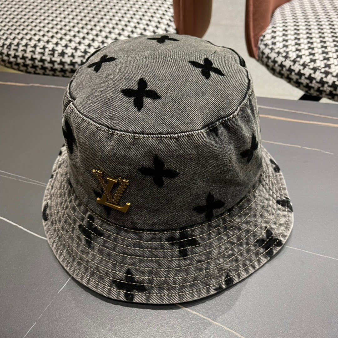  路易威登 LouisVuitton 😍新款LV渔夫帽重工打造♥️渔夫系列高端大气，百搭款🤗男女通用！