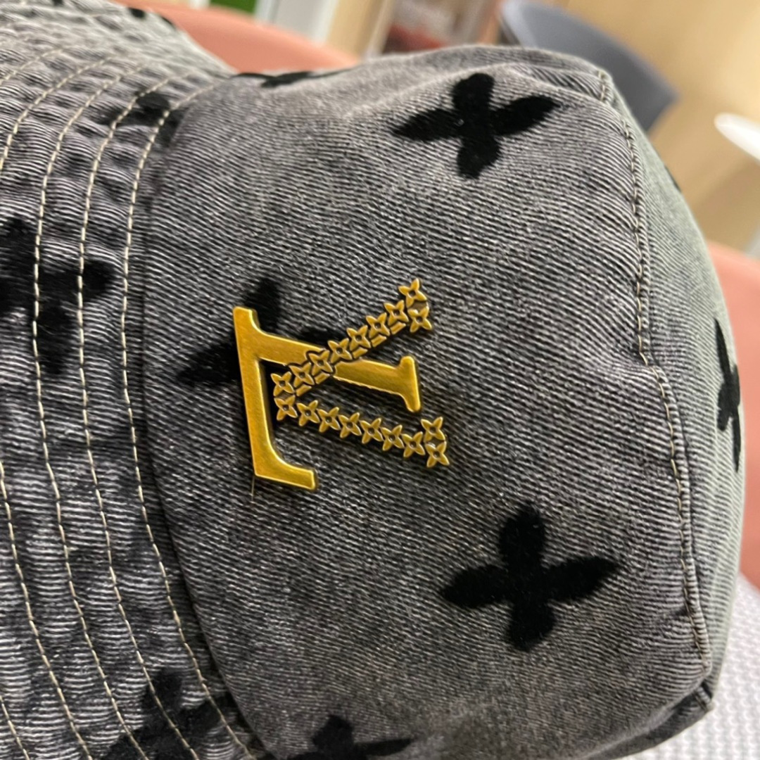  路易威登 LouisVuitton 😍新款LV渔夫帽重工打造♥️渔夫系列高端大气，百搭款🤗男女通用！