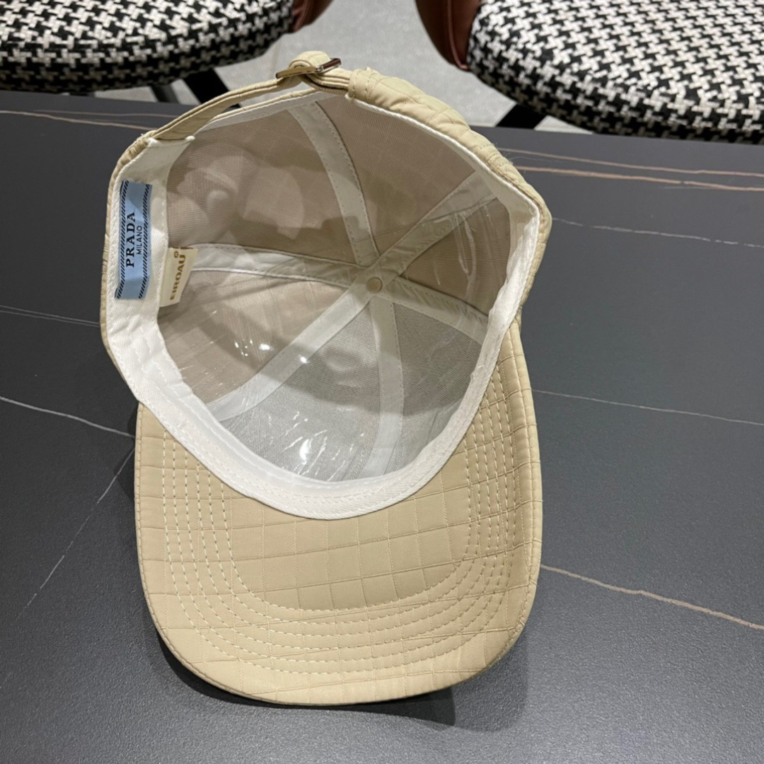上新ꫛꫀꪝ 普拉达 PRADA 新品经典棒球帽 时尚潮流，高端做工！非一般的品质，细节看实拍哦