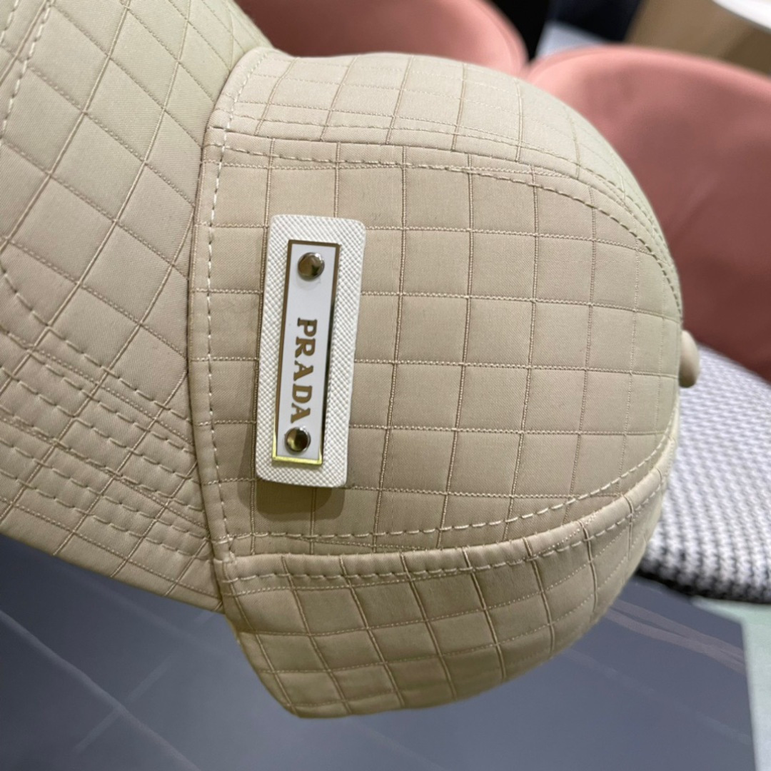 上新ꫛꫀꪝ 普拉达 PRADA 新品经典棒球帽 时尚潮流，高端做工！非一般的品质，细节看实拍哦