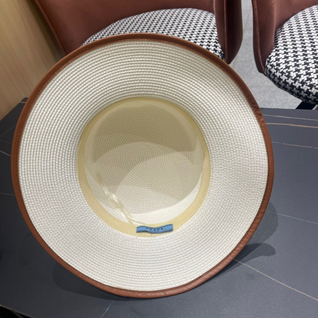 普拉达PRADA 2025新款平顶皮包边草帽、高级定制，库存多，头围57cm