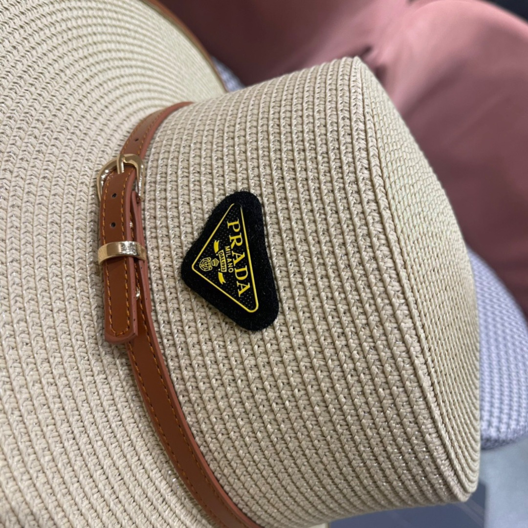 普拉达PRADA 2025新款平顶皮包边草帽、高级定制，库存多，头围57cm