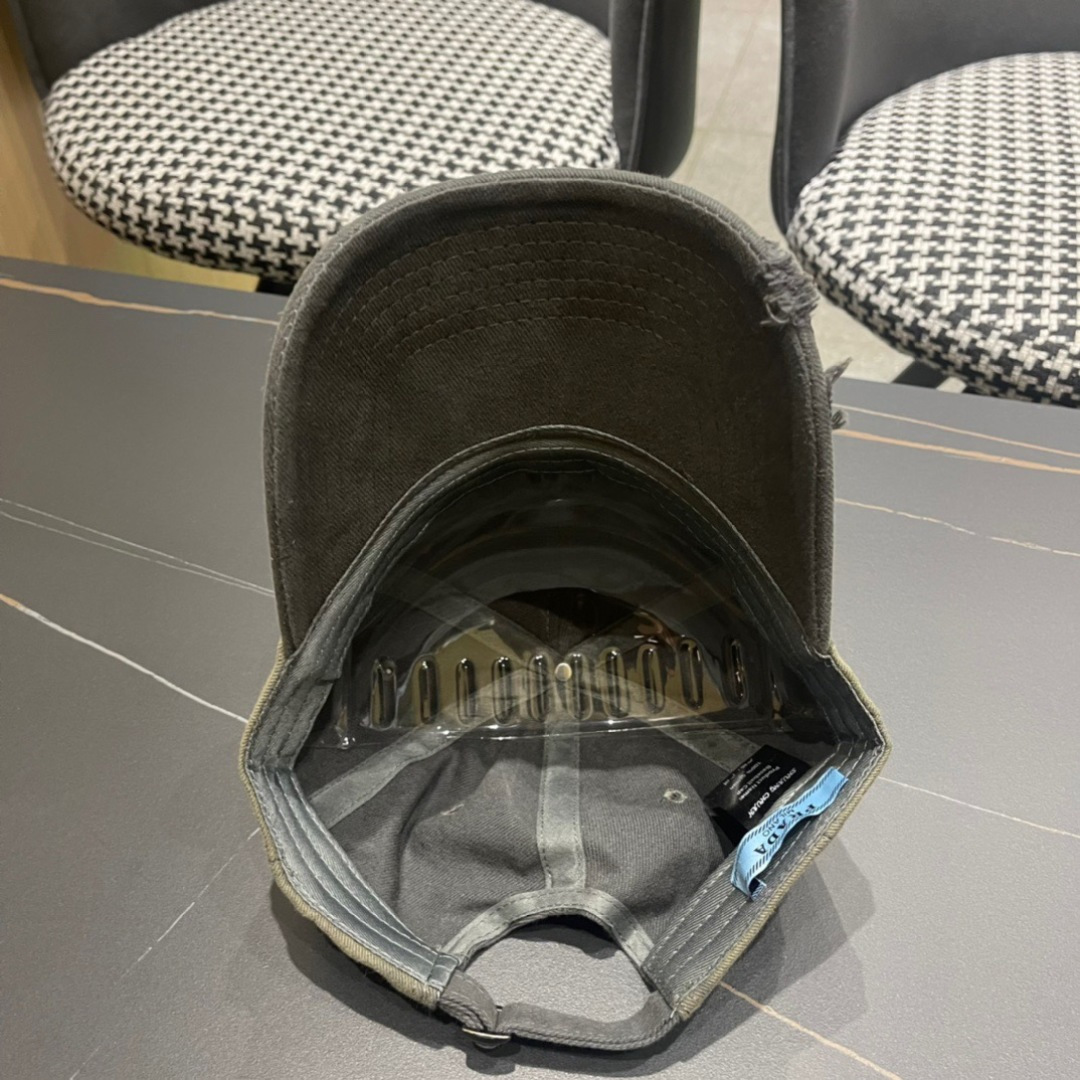 。PRADA 普拉达 2025新品棒球帽 代购版本！时尚潮流，高端做工！非一般的品质，细节看实拍哦