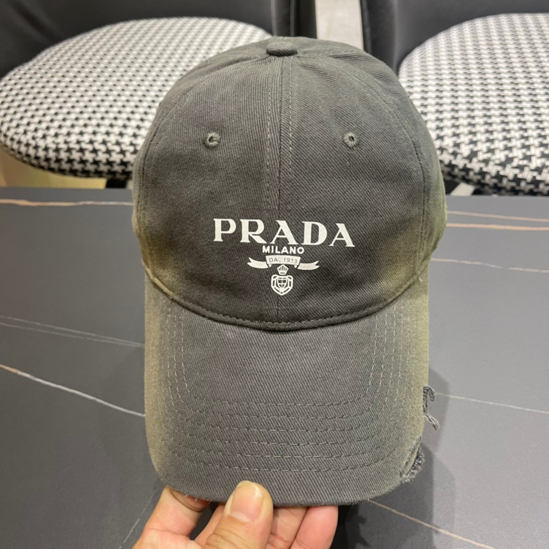 。PRADA 普拉达 2025新品棒球帽 代购版本！时尚潮流，高端做工！非一般的品质，细节看实拍哦