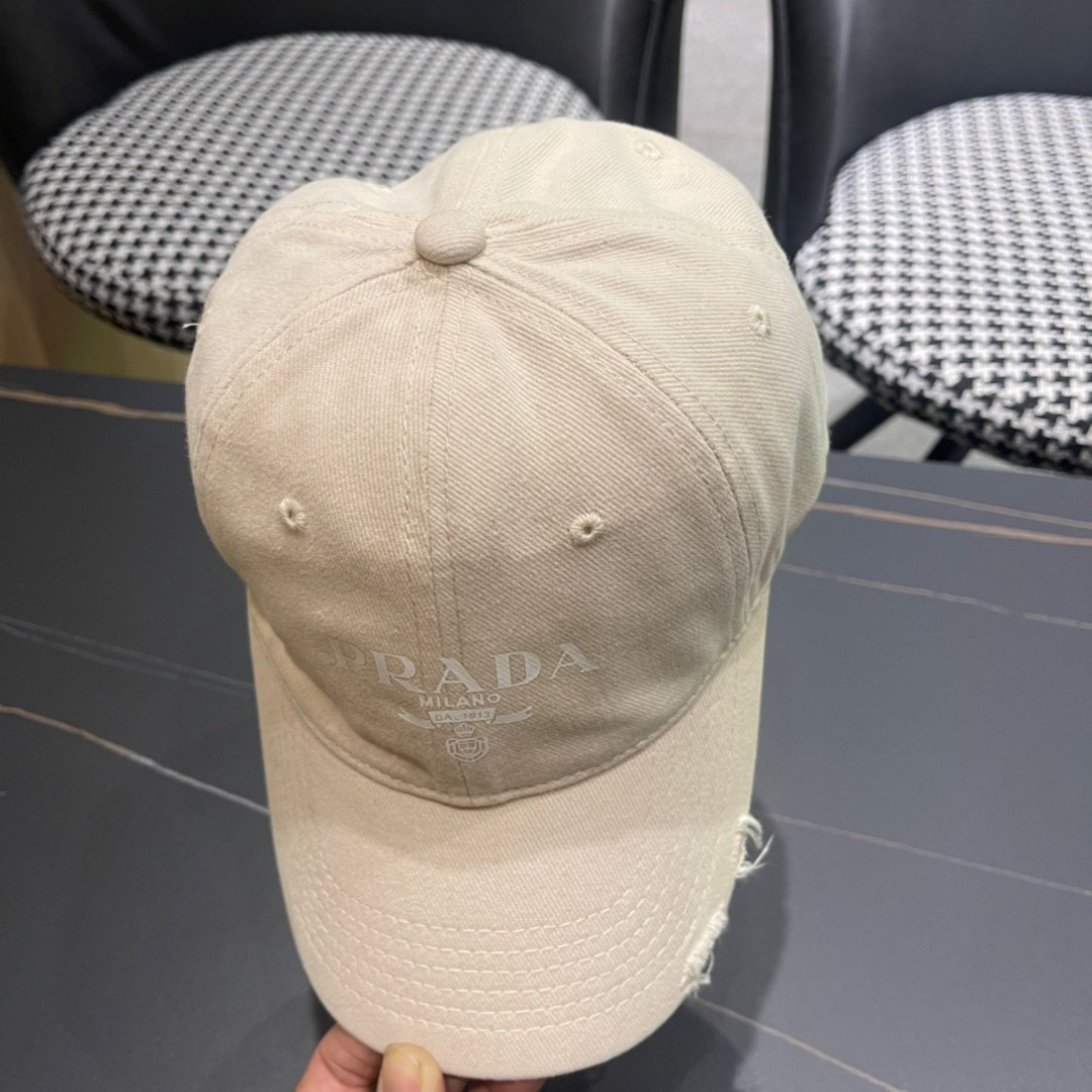 。PRADA 普拉达 2025新品棒球帽 代购版本！时尚潮流，高端做工！非一般的品质，细节看实拍哦