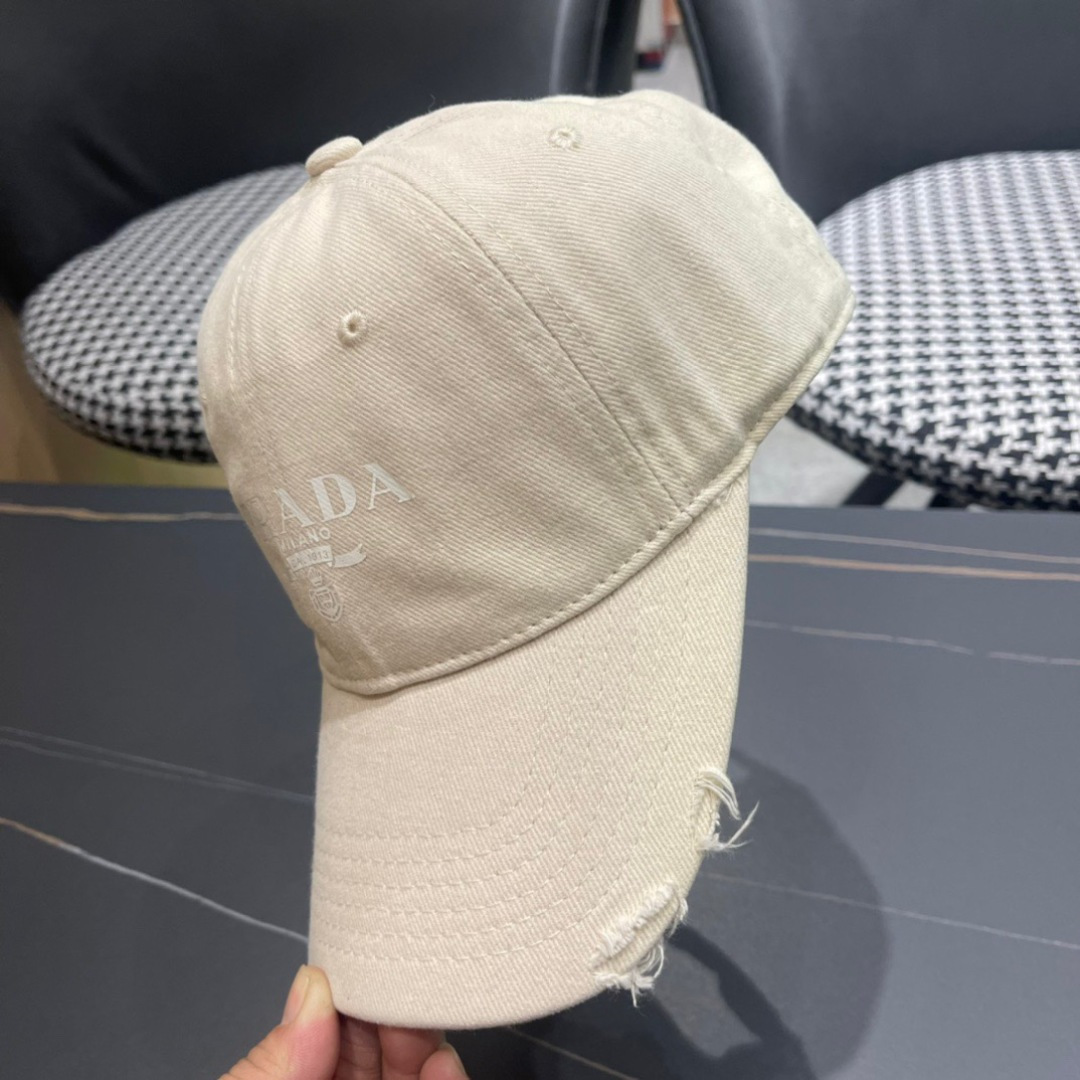 。PRADA 普拉达 2025新品棒球帽 代购版本！时尚潮流，高端做工！非一般的品质，细节看实拍哦