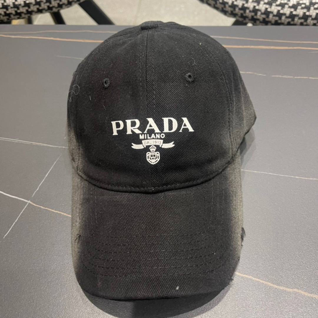 。PRADA 普拉达 2025新品棒球帽 代购版本！时尚潮流，高端做工！非一般的品质，细节看实拍哦