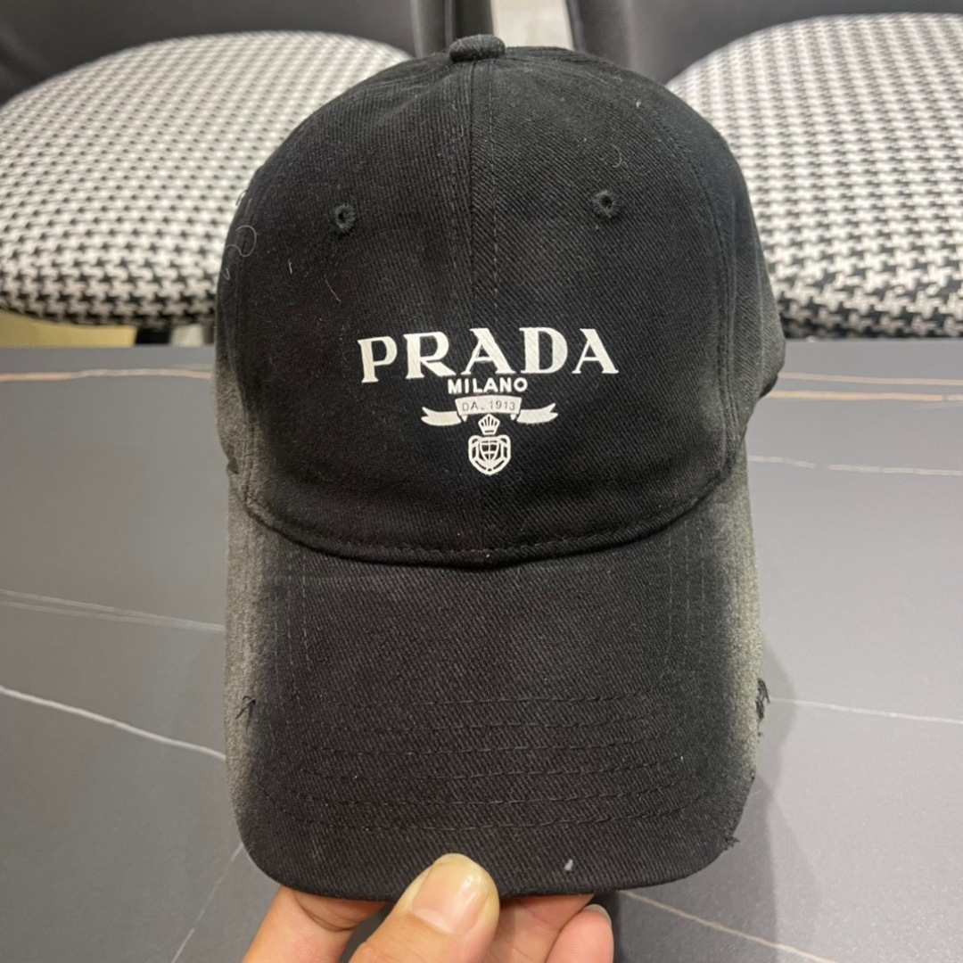 。PRADA 普拉达 2025新品棒球帽 代购版本！时尚潮流，高端做工！非一般的品质，细节看实拍哦