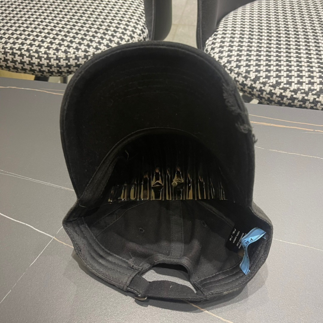 。PRADA 普拉达 2025新品棒球帽 代购版本！时尚潮流，高端做工！非一般的品质，细节看实拍哦