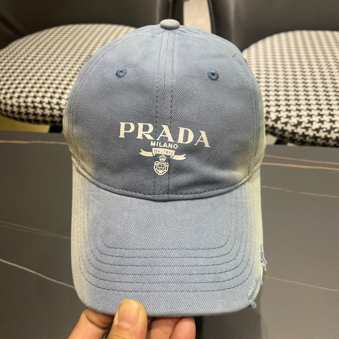 。PRADA 普拉达 2025新品棒球帽 代购版本！时尚潮流，高端做工！非一般的品质，细节看实拍哦