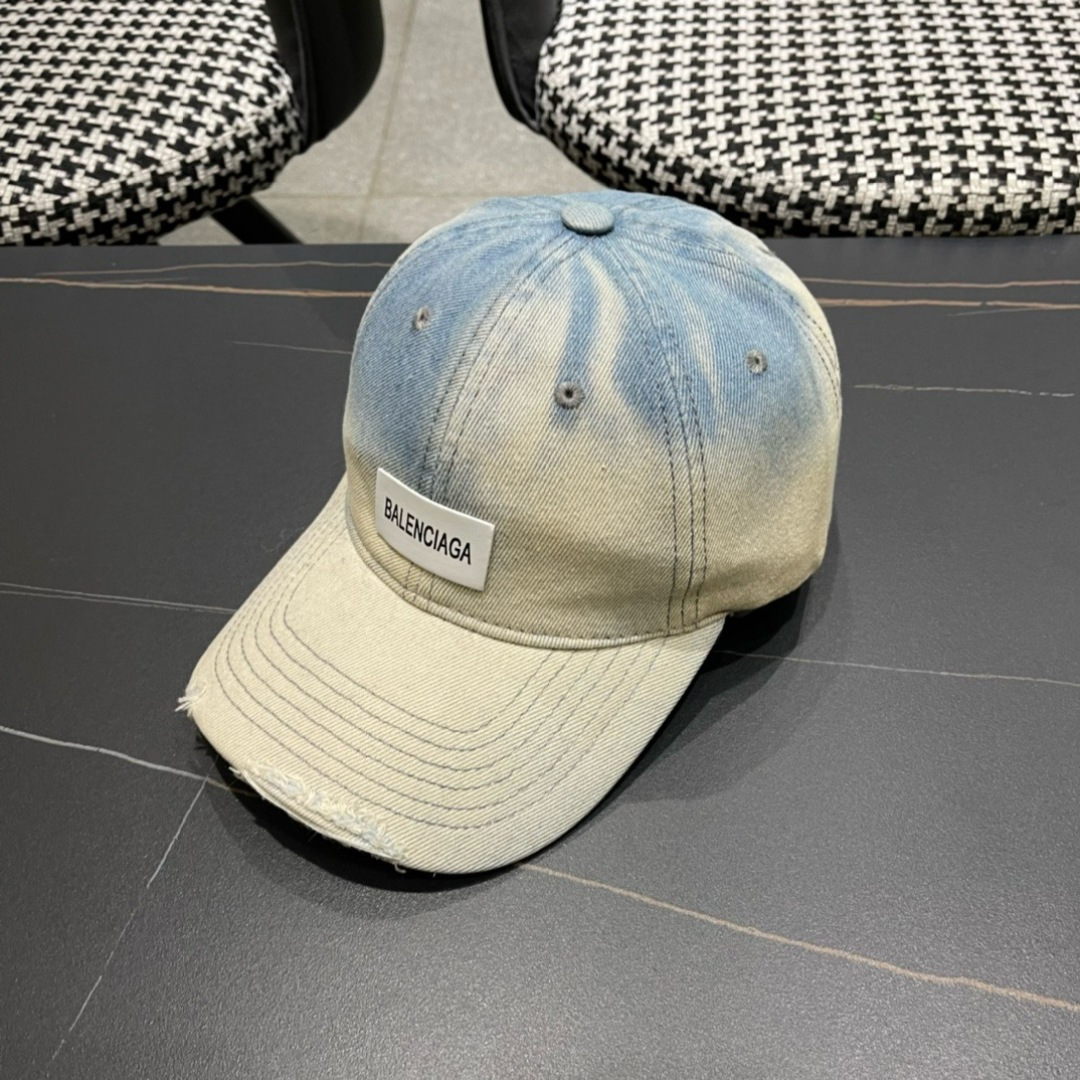 。新品Balencia*a 巴黎世家新款牛仔棒球帽
现货秒发🧢简约时尚超级无敌好看的帽子！