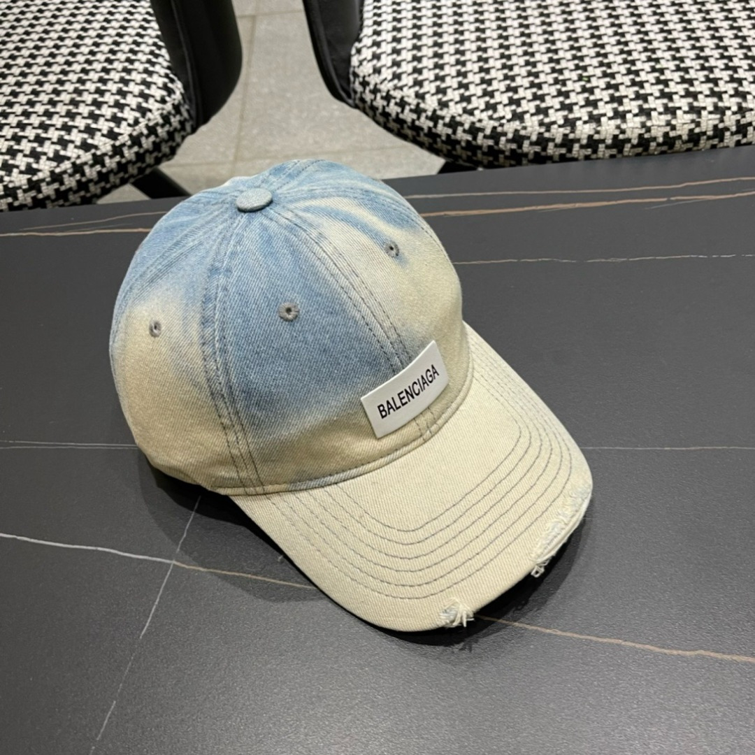 。新品Balencia*a 巴黎世家新款牛仔棒球帽
现货秒发🧢简约时尚超级无敌好看的帽子！