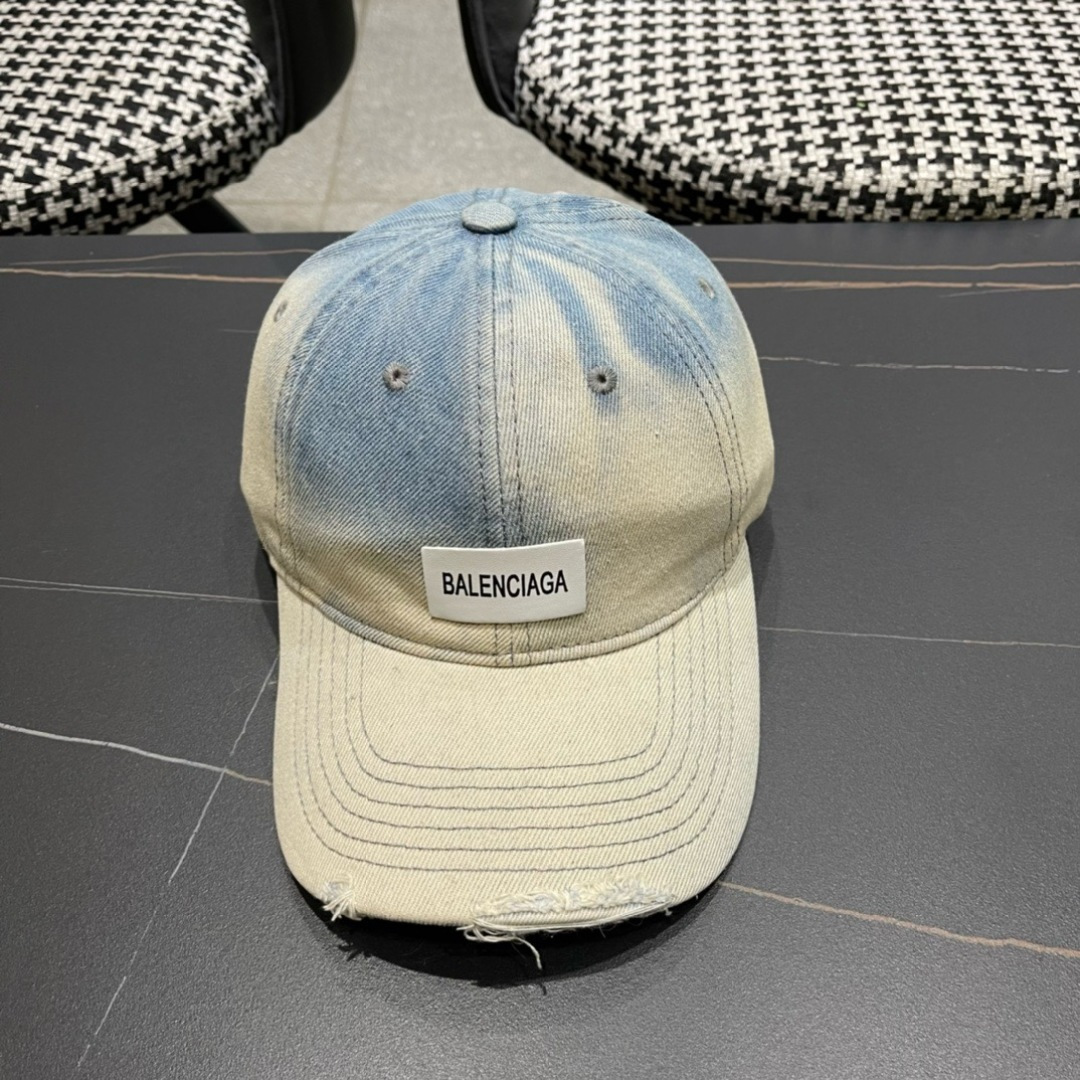 。新品Balencia*a 巴黎世家新款牛仔棒球帽
现货秒发🧢简约时尚超级无敌好看的帽子！