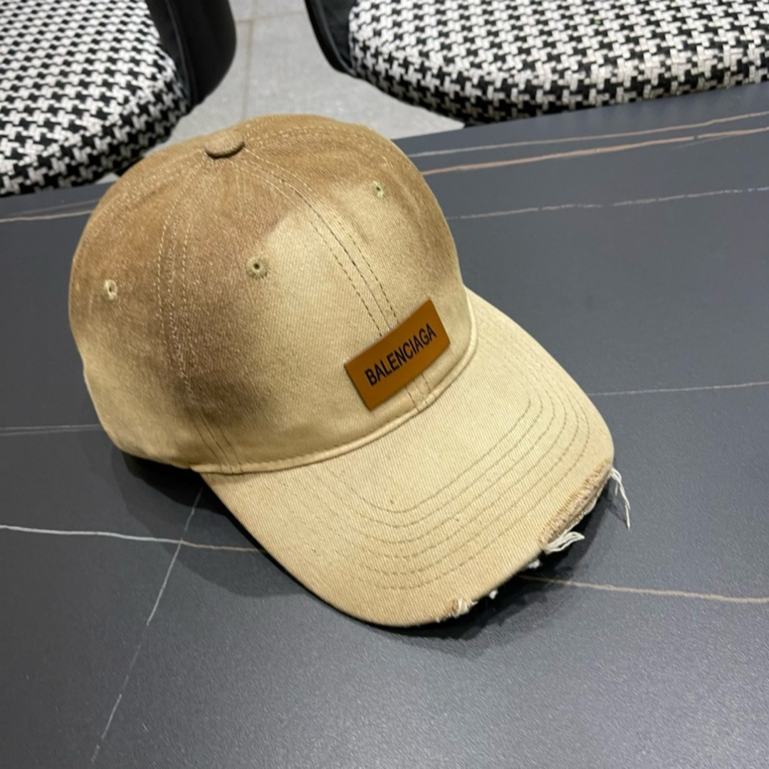 。新品Balencia*a 巴黎世家新款牛仔棒球帽
现货秒发🧢简约时尚超级无敌好看的帽子！