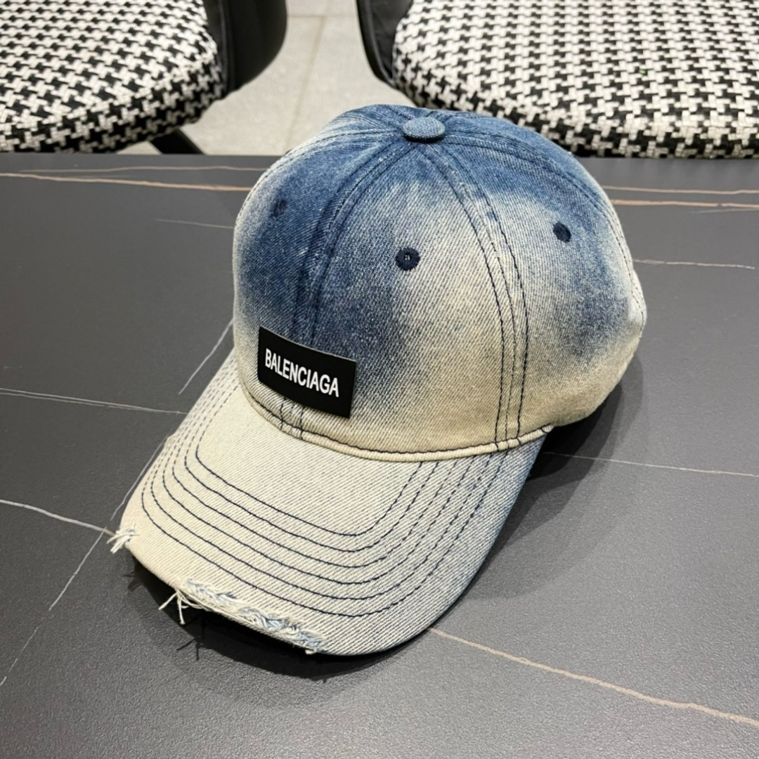 。新品Balencia*a 巴黎世家新款牛仔棒球帽
现货秒发🧢简约时尚超级无敌好看的帽子！