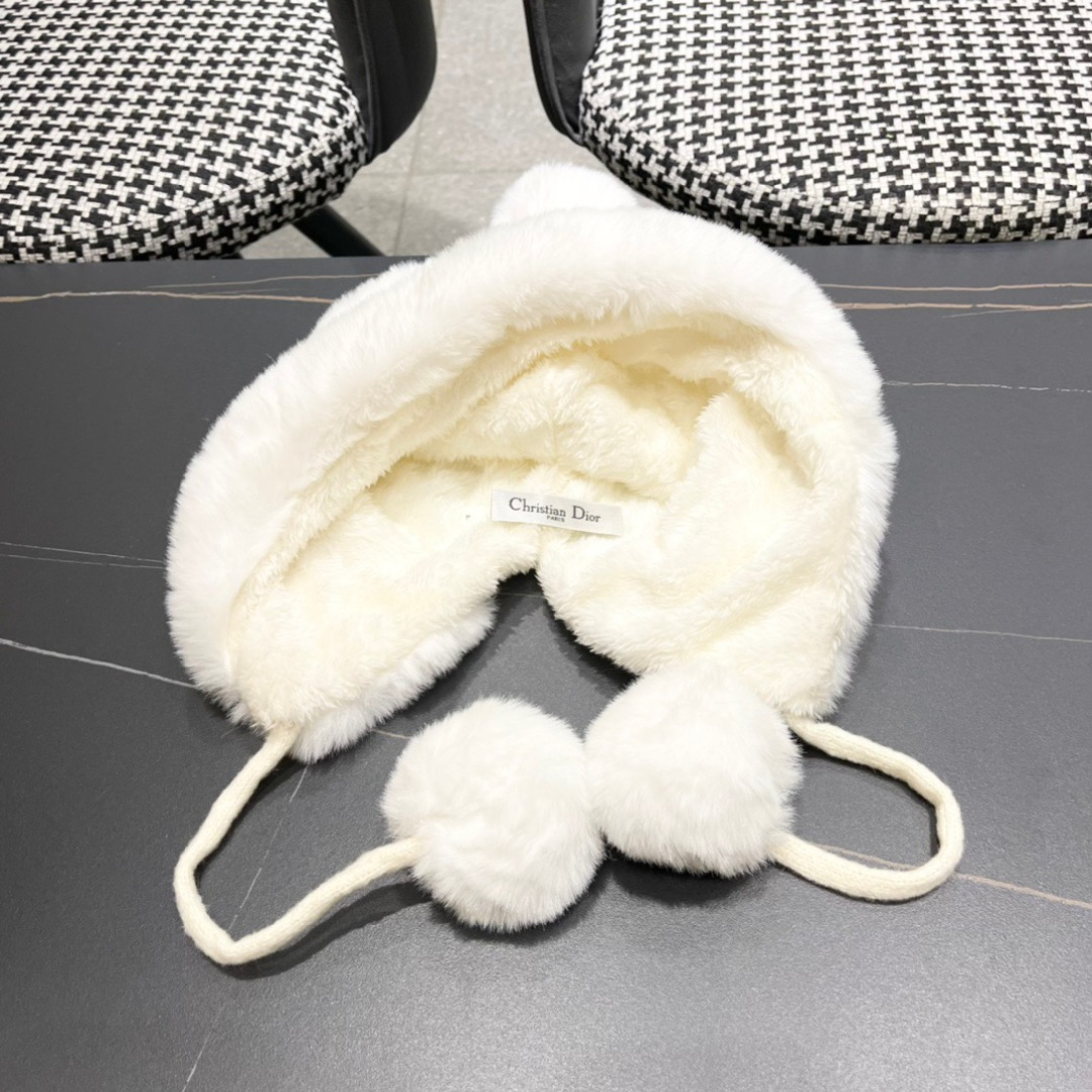 Dior迪奥加厚加绒保暖护耳针织帽子女秋冬显脸小毛线帽防寒骑车雷锋帽