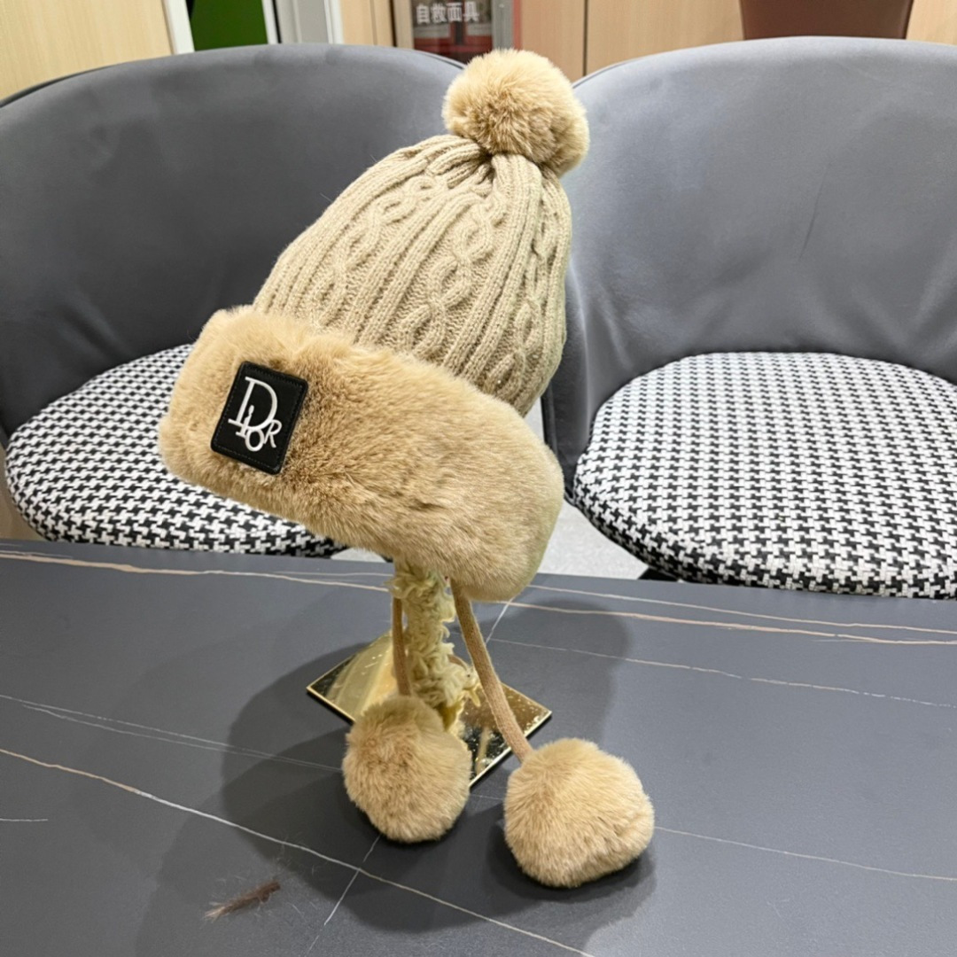 Dior迪奥加厚加绒保暖护耳针织帽子女秋冬显脸小毛线帽防寒骑车雷锋帽